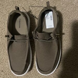 Maurice’s Hey Dude